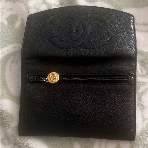 Chanel Black Leather Wallet with Gold Accent - Picture 3 of 5